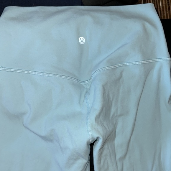 Lululemon double lined “ like new” align leggings size 6 - Picture 3 of 4